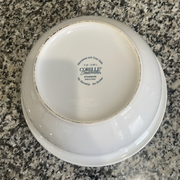 Corelle Coordinates Stoneware Large White Mixing Bowl 3 Qt. - 2.85 L - Picture 10 of 10